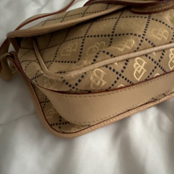 Dooney & Bourke Vintage Tan and Cream Equestrian Crossbody Bag - Picture 13 of 13